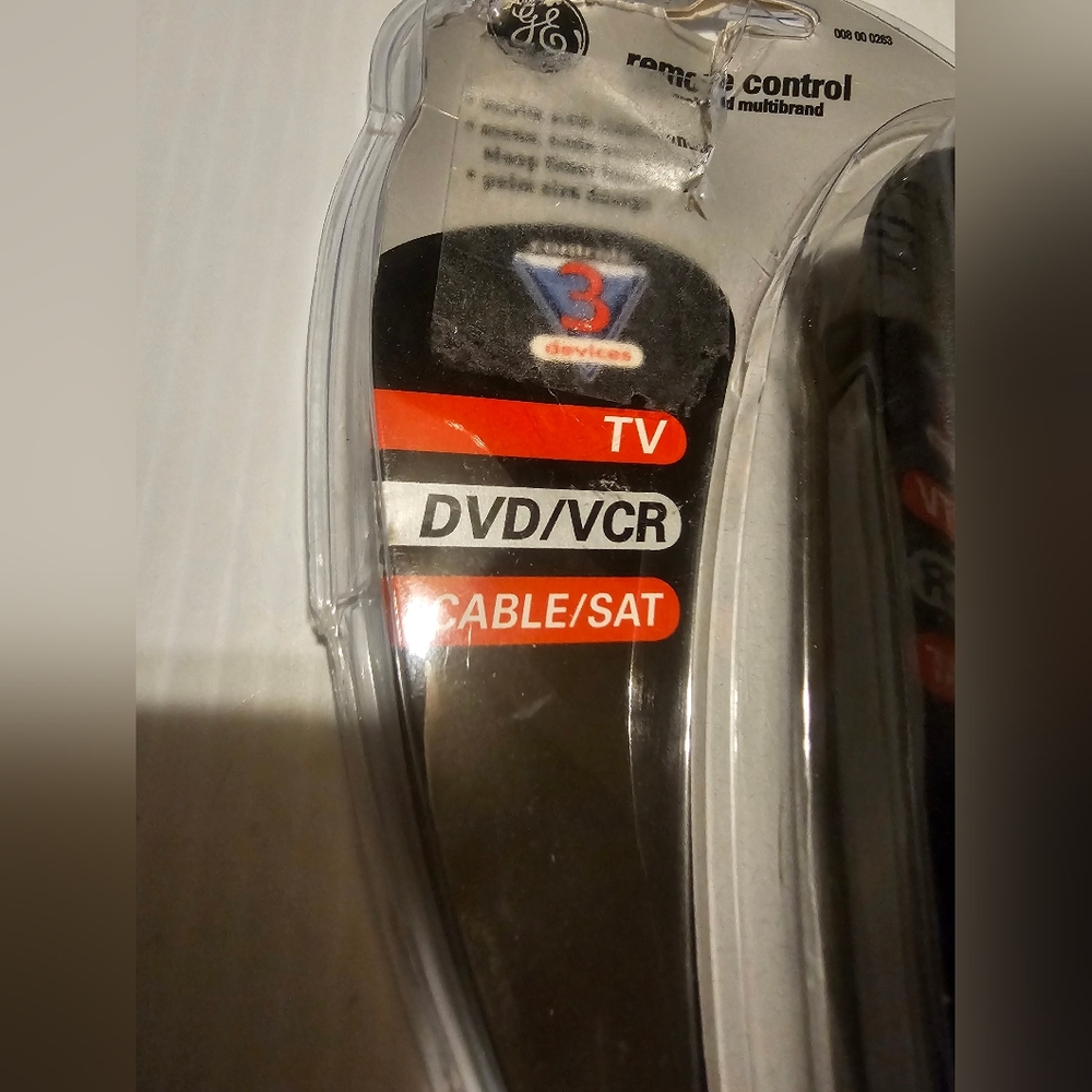 GE Universal Remote Control - Picture 6 of 7